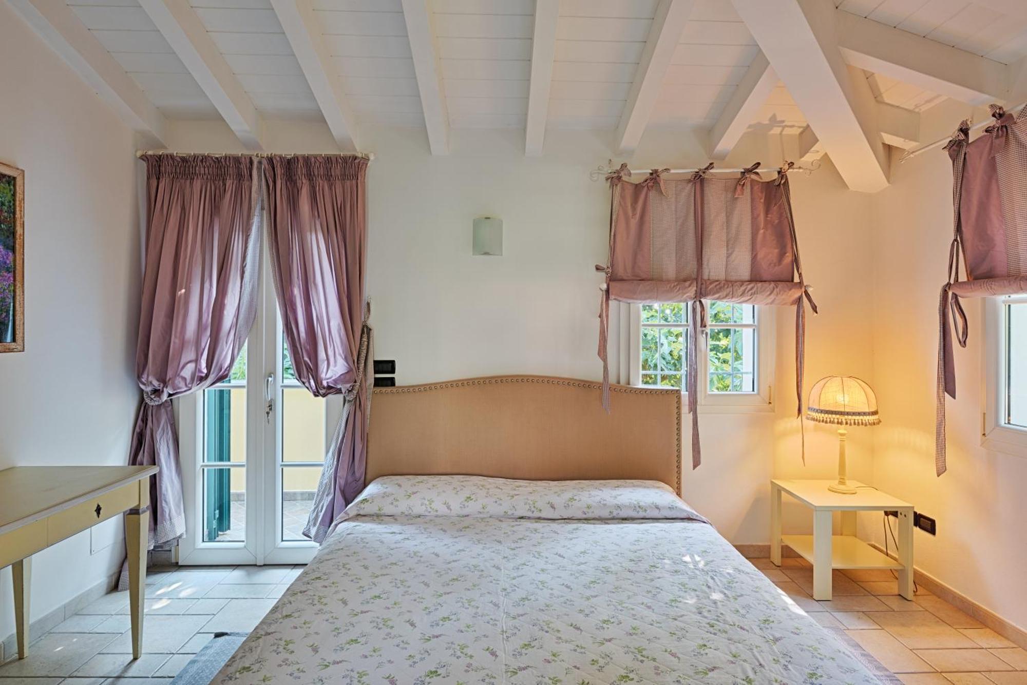 Casa Vacanze Nel Giardino Di Renzo Империя Экстерьер фото